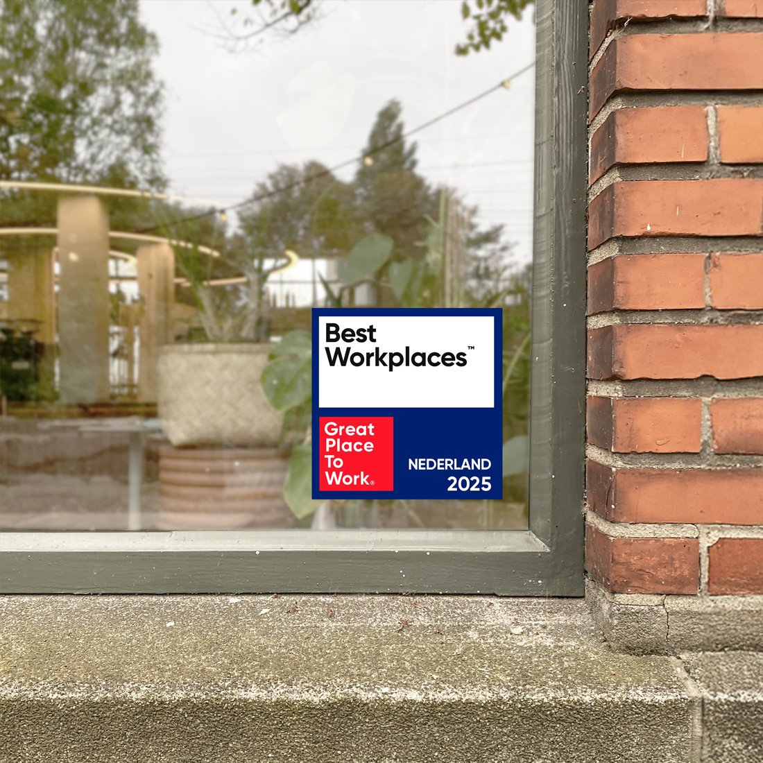 GPTW_Merchandise_Webshop_BWSticker_S